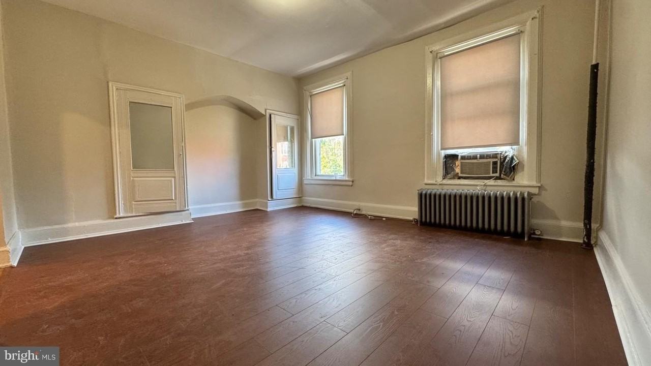 1121 N 41st St #2ndFL2 - Photo 3 of 20