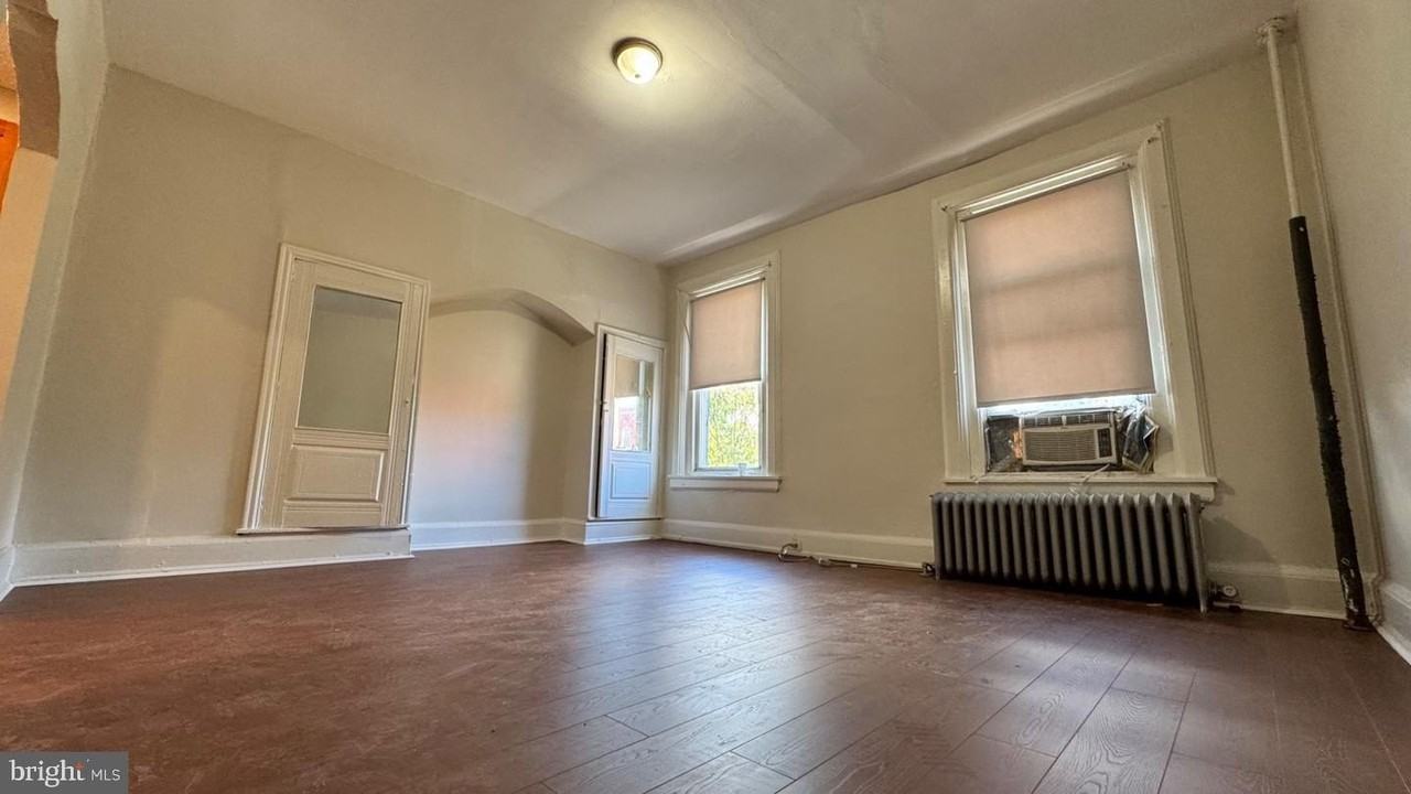 1121 N 41st St #2ndFL2 - Photo 4 of 20