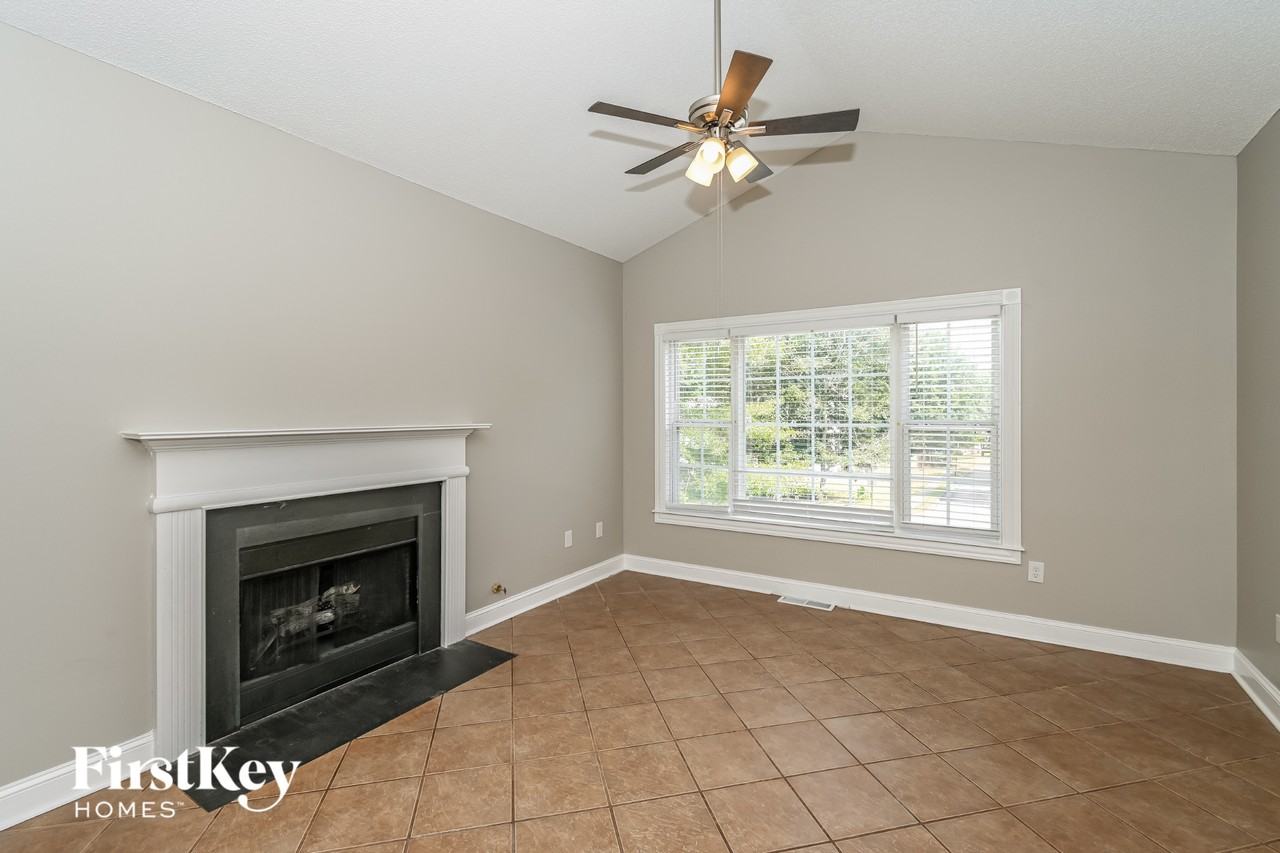 116 Ivey Lake Pkwy - Photo 2 of 15
