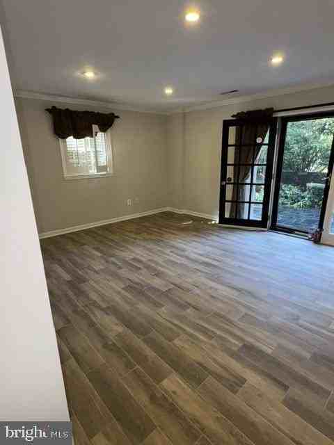 7412 Hallcrest Dr - Photo 6 of 43