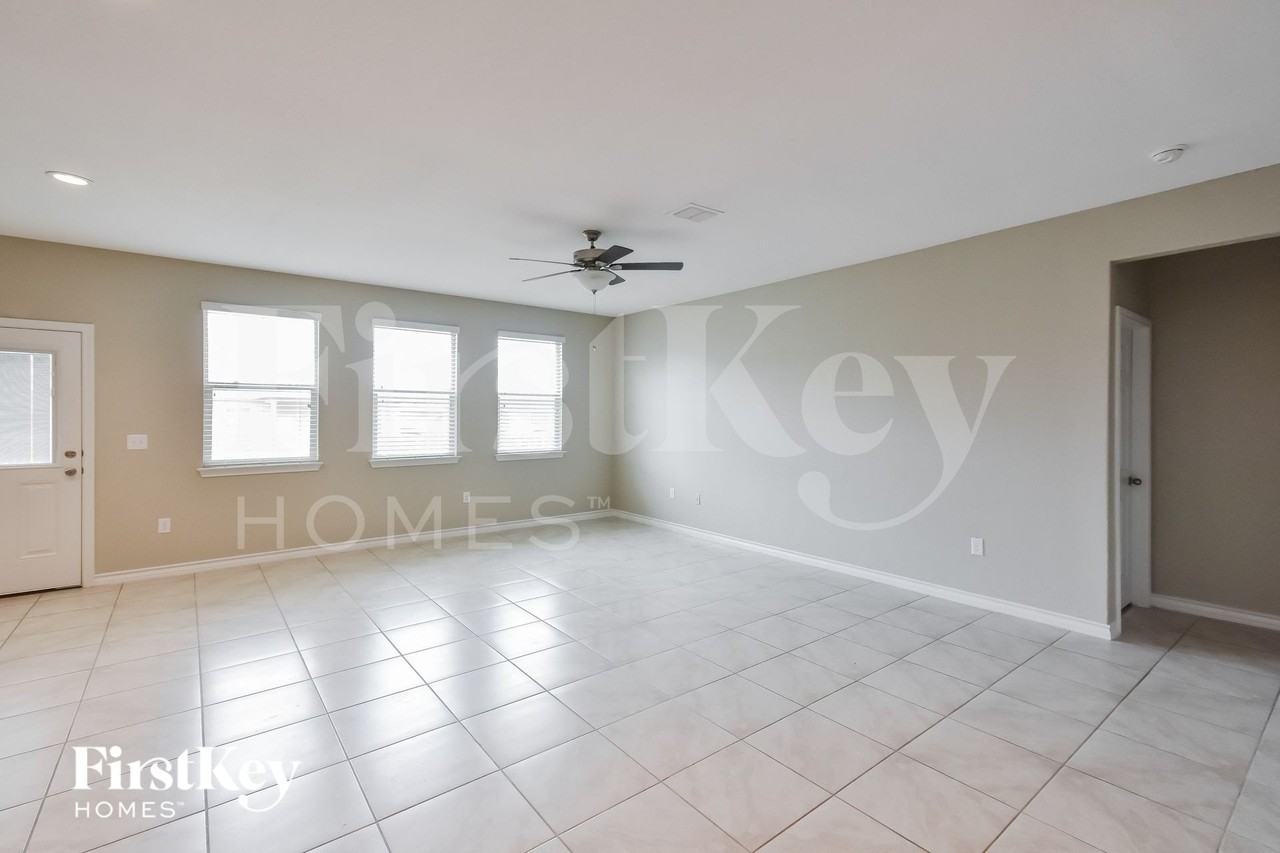 10339 Rosalina Loop - Photo 3 of 15