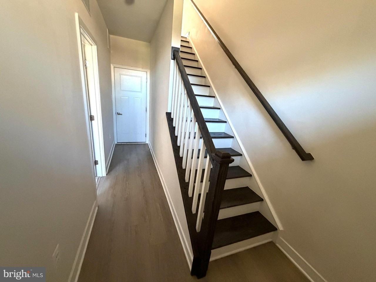 13907 Airfoil Rd - Photo 2 of 20
