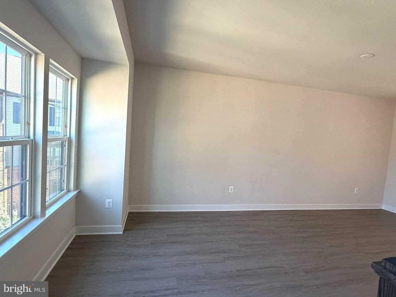 13907 Airfoil Rd - Photo 4 of 20