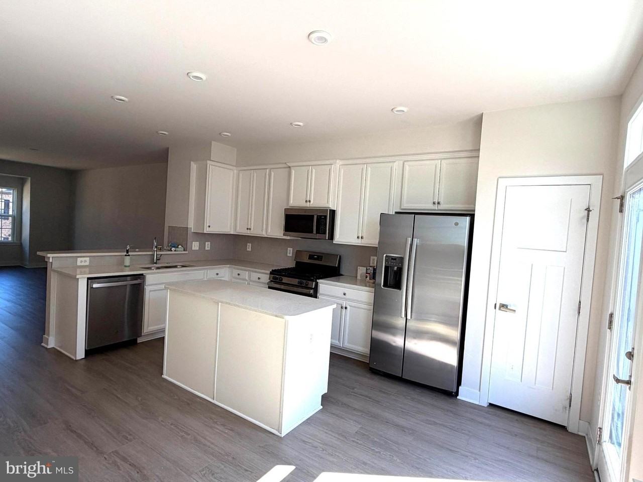 13907 Airfoil Rd - Photo 7 of 20