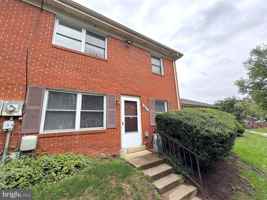 featured image of 9653 Hagel Cir #B