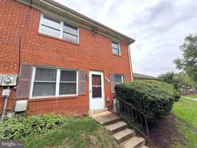 9653 Hagel Cir #B - Photo 1 of 1