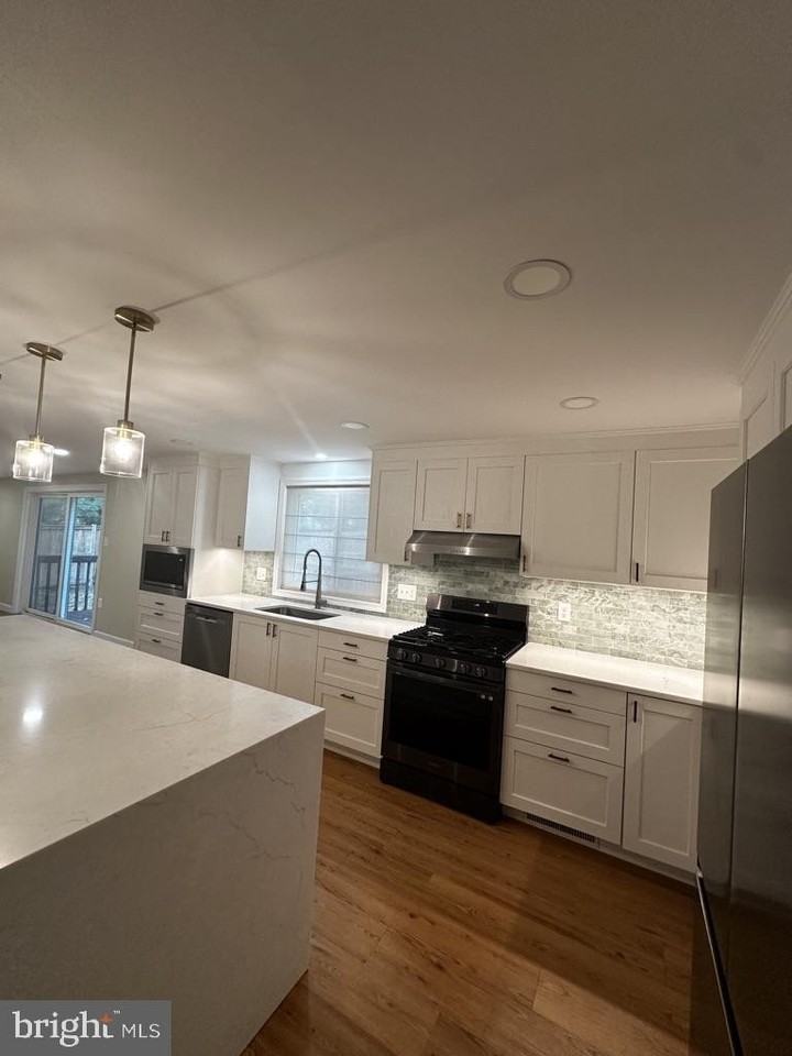 2281 Dosinia Ct - Photo 6 of 38