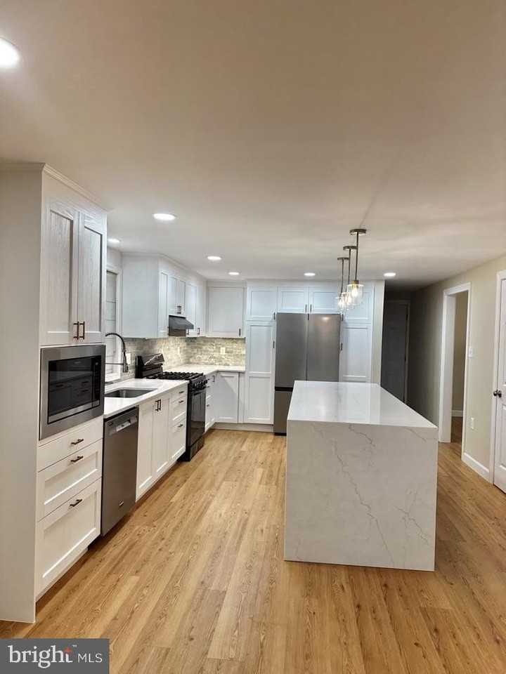 2281 Dosinia Ct - Photo 7 of 38