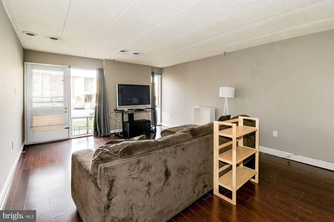 2627 Redcoat Dr #213 - Photo 5 of 18