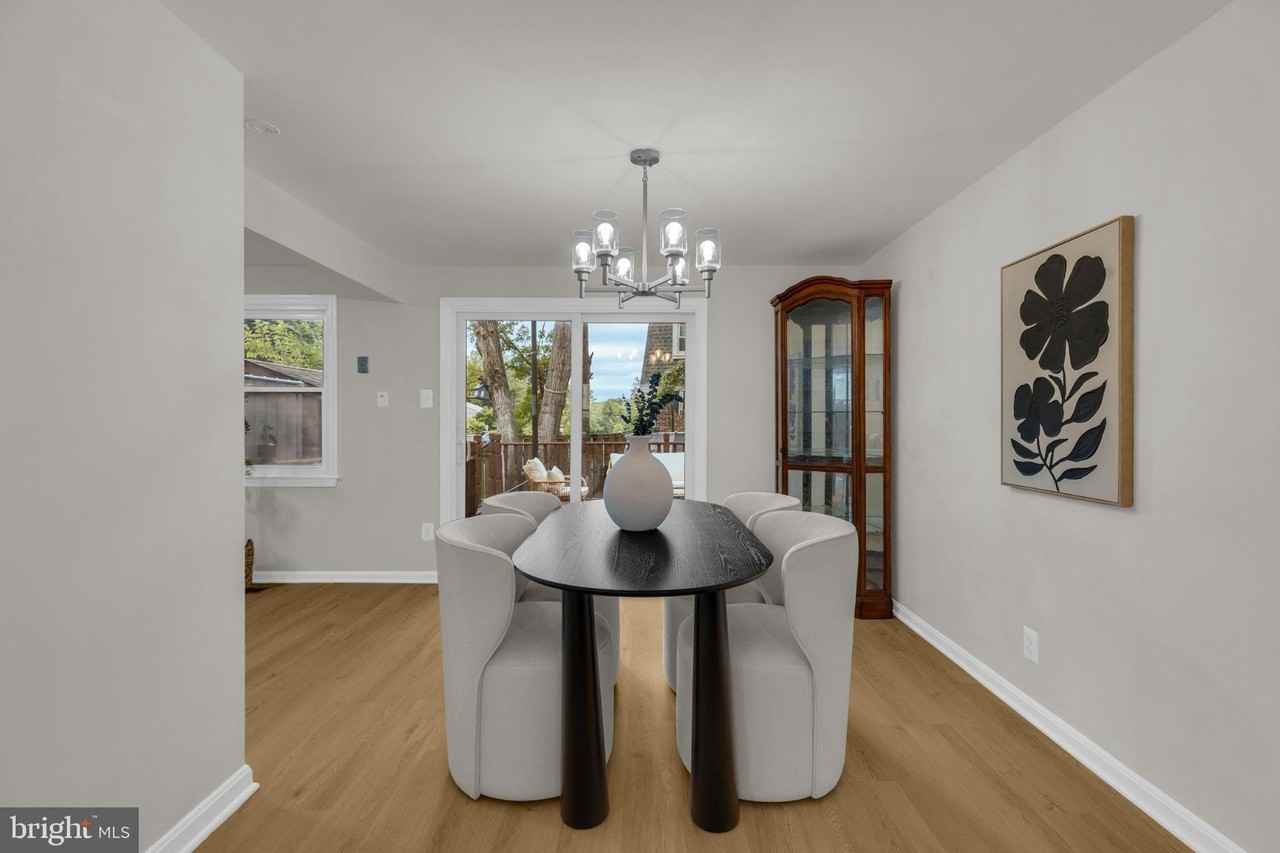 3046 Talking Rock Dr - Photo 7 of 34