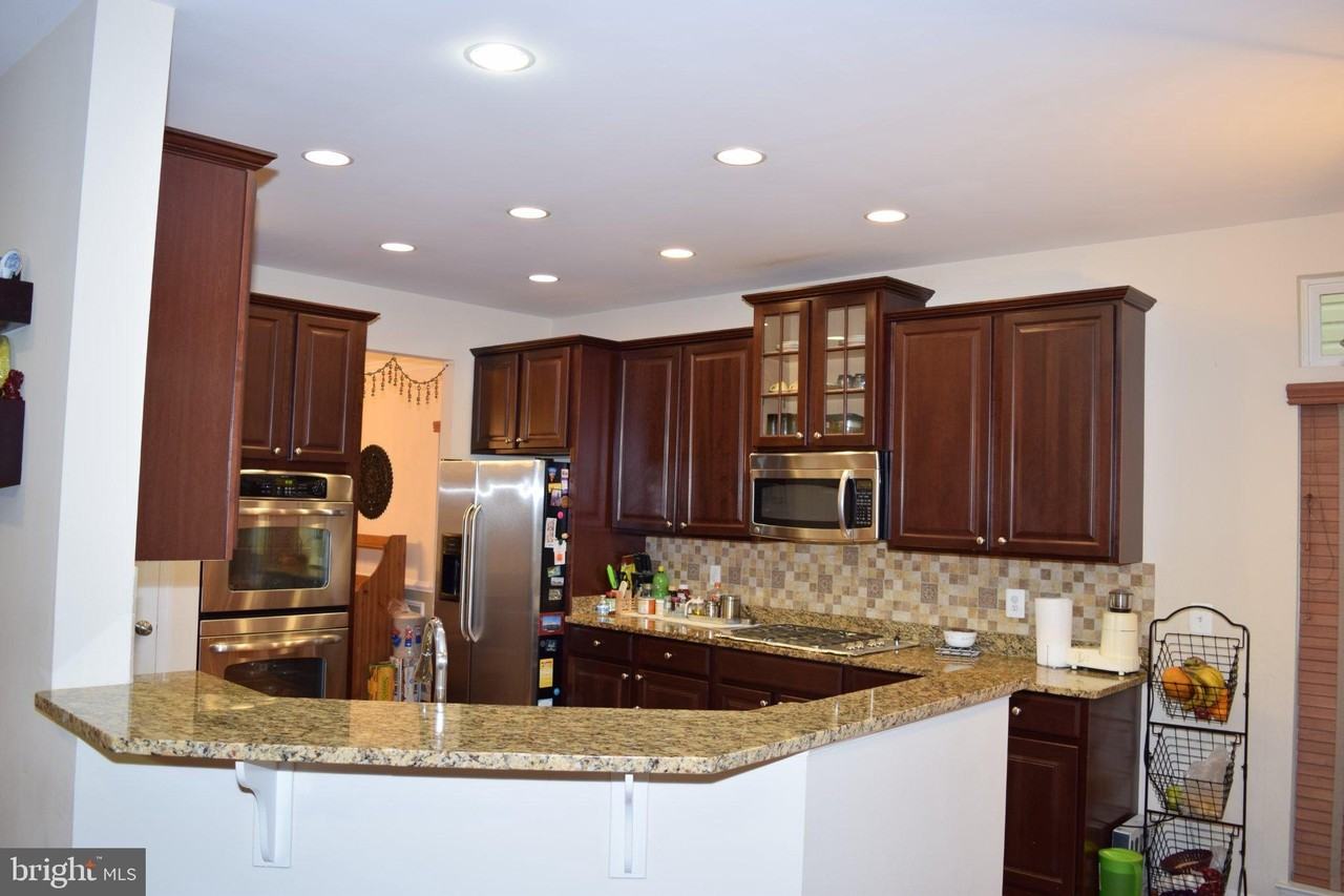 3791 Louise Ave - Photo 3 of 50
