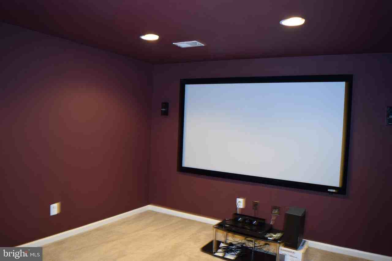 3791 Louise Ave - Photo 7 of 50