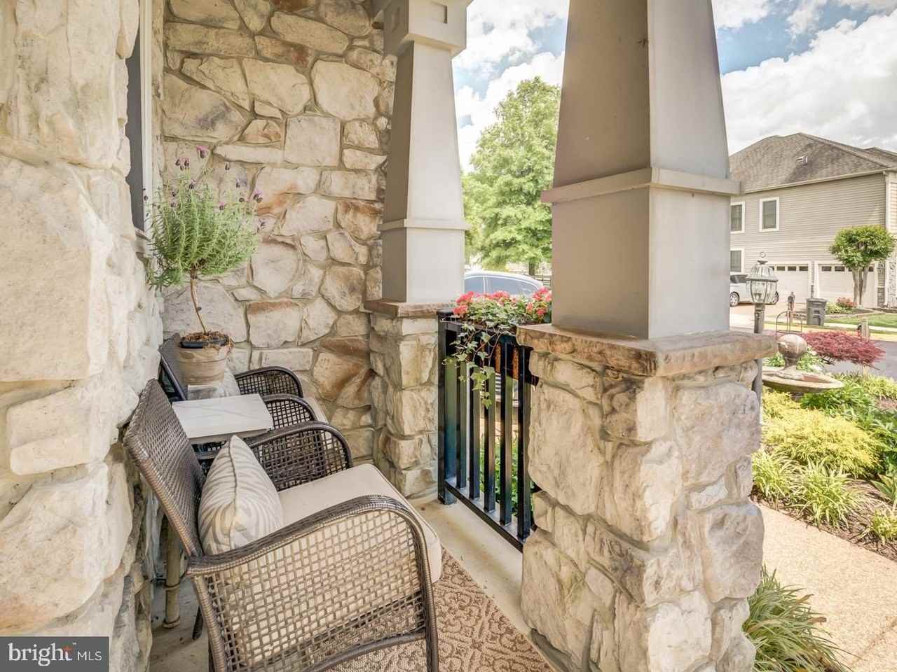 5672 Tower Hill Cir #A - Photo 4 of 41