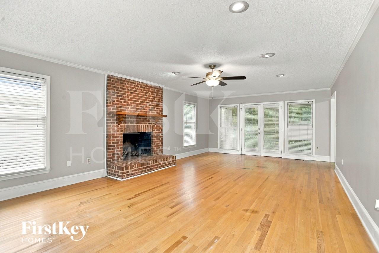 7117 Frances Irene Dr - Photo 3 of 16