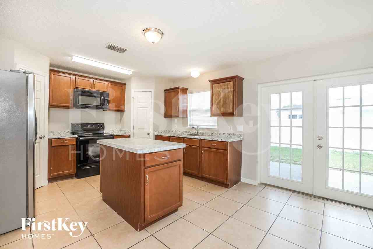 403 Gannet Ct - Photo 6 of 15