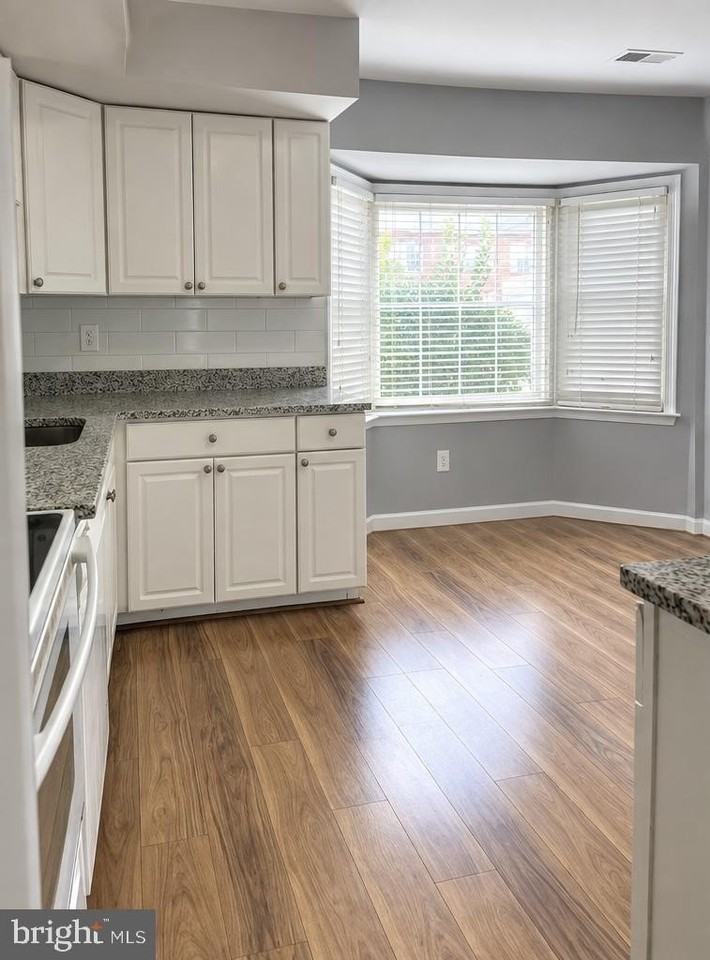 3422 Tendril Ct - Photo 5 of 19