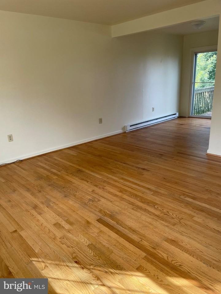 102 Steele Ave - Photo 7 of 18