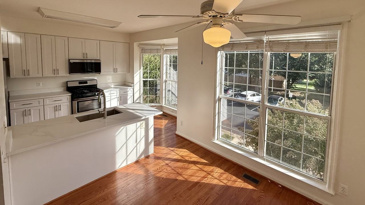 47612 Watkins Island Sq #TH - Photo 6 of 20