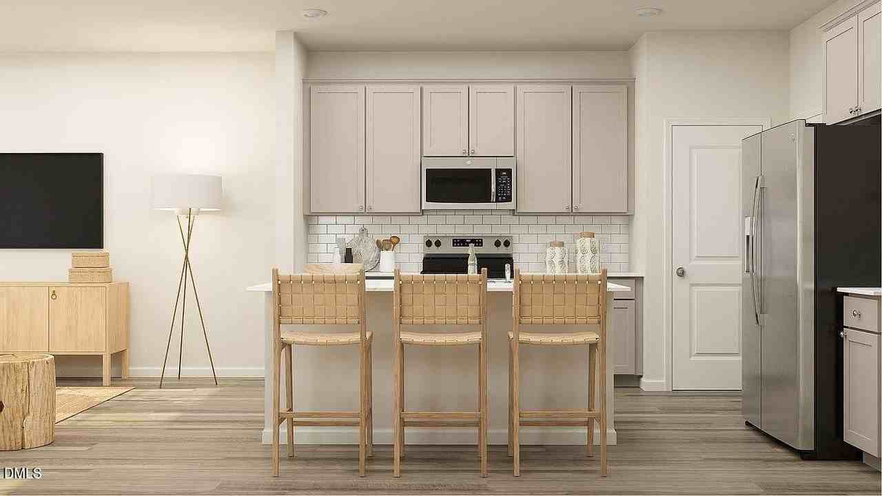 912 Pilot St - Photo 7 of 14