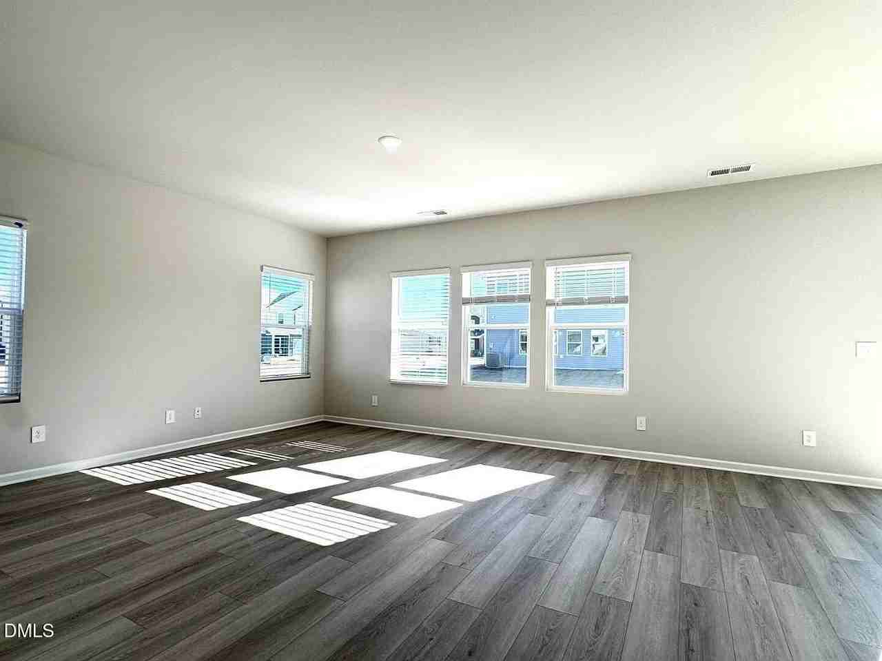 180 White Birch Ln - Photo 4 of 12