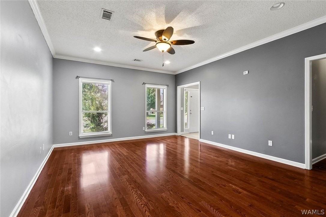 4310 Revere Way - Photo 5 of 20