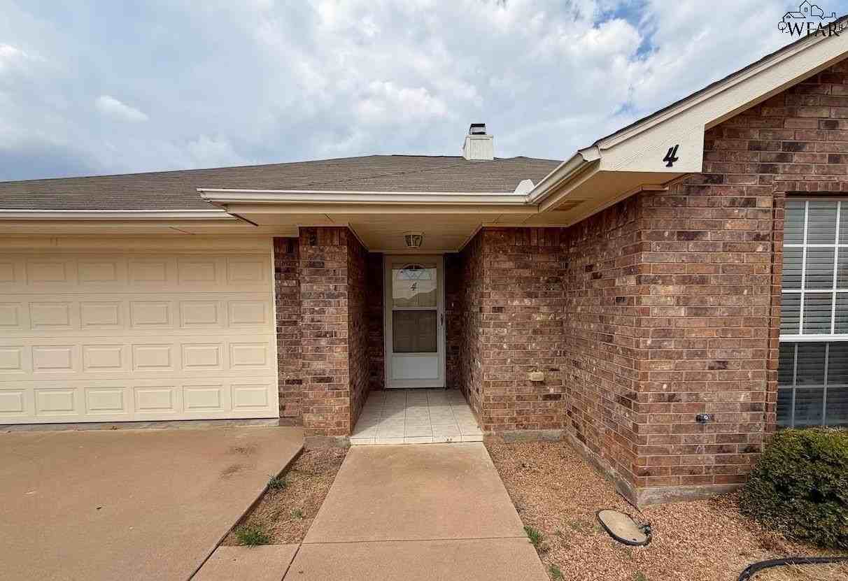 4 Delia Ct - Photo 2 of 17