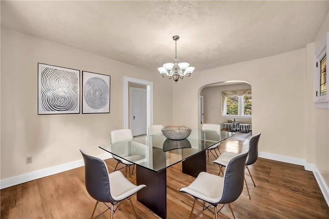 616 Rossmore Ave - Photo 7 of 29