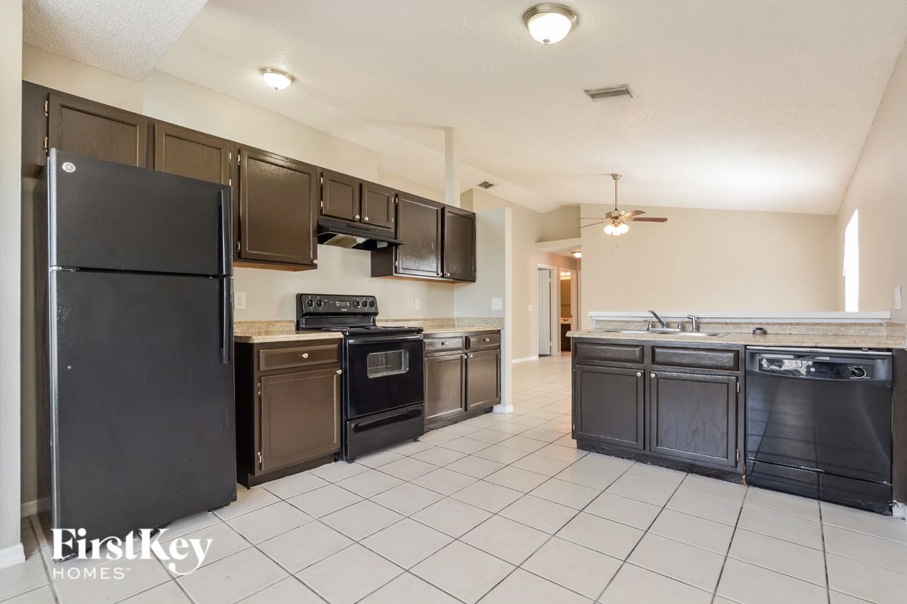 7543 Groveoak Dr - Photo 6 of 16
