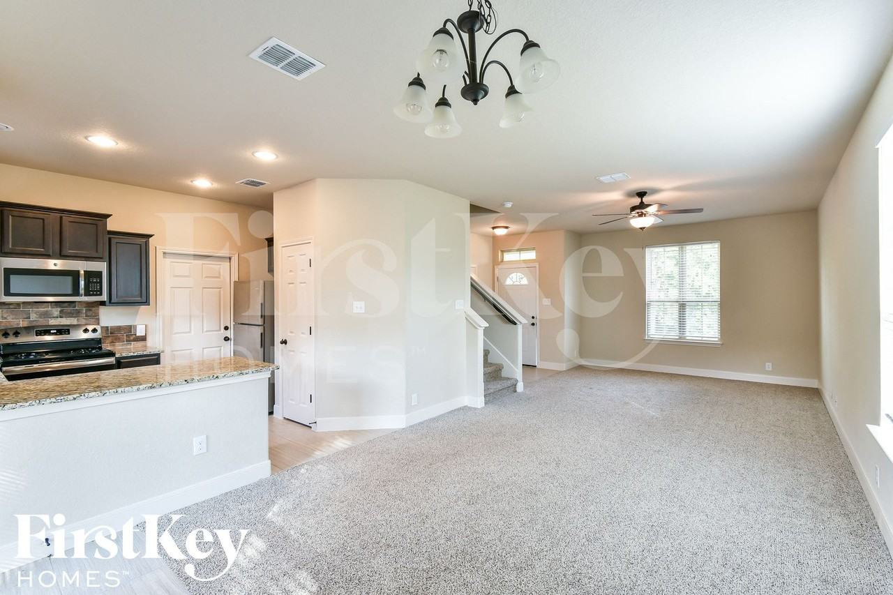 6518 Woodstock Dr - Photo 7 of 15