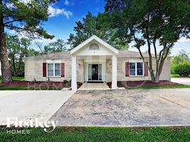 featured image of 6 Bordeaux Pl