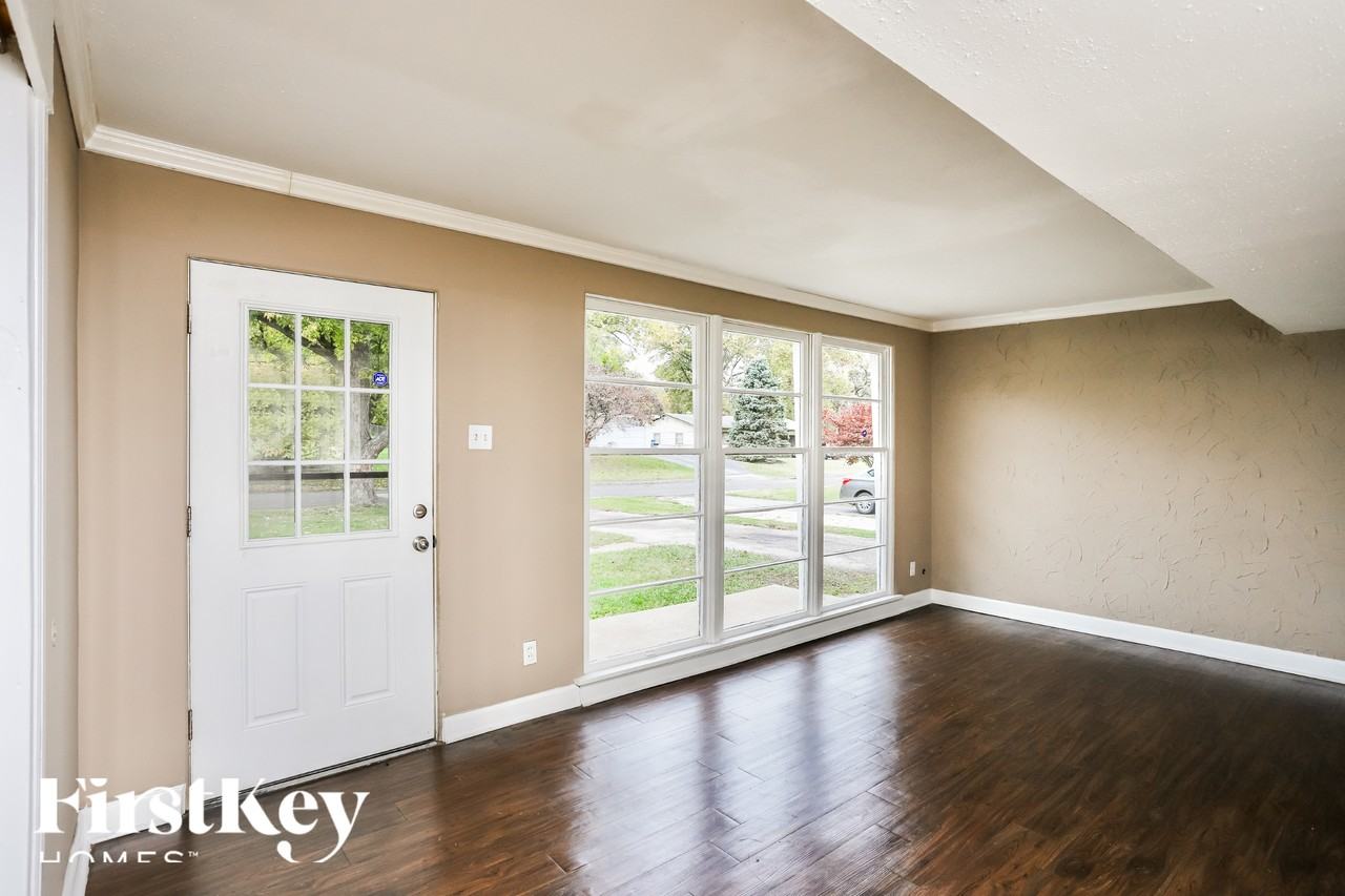 43 Marquette Dr - Photo 4 of 16