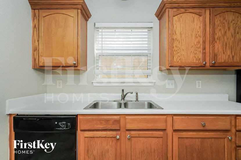 4150 Candy Apple Blvd - Photo 5 of 15