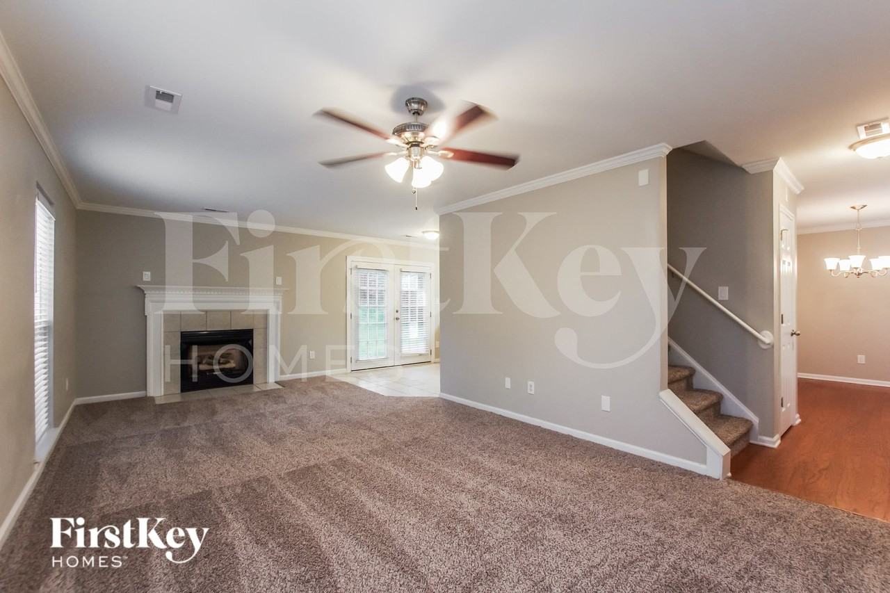 4120 Balsam St - Photo 4 of 15