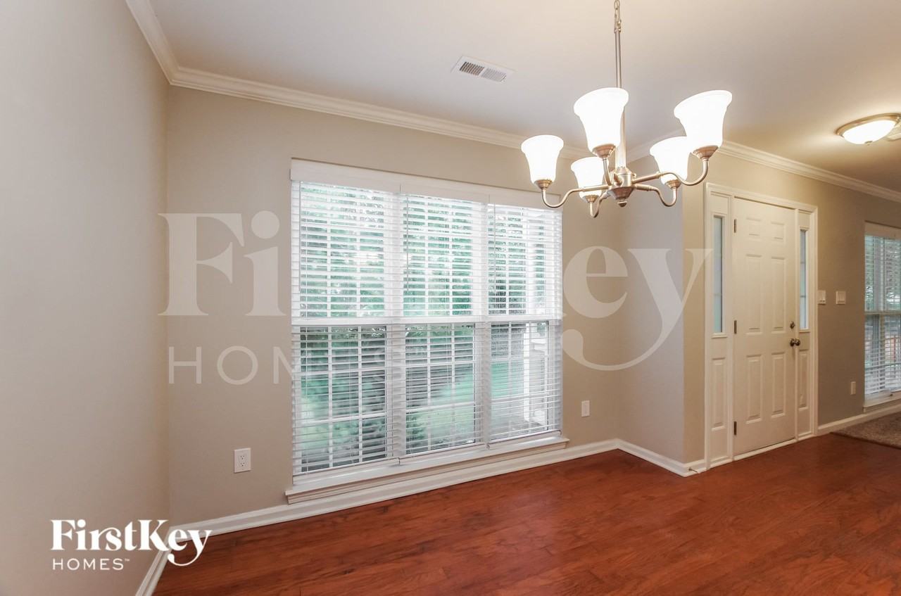 4120 Balsam St - Photo 5 of 15