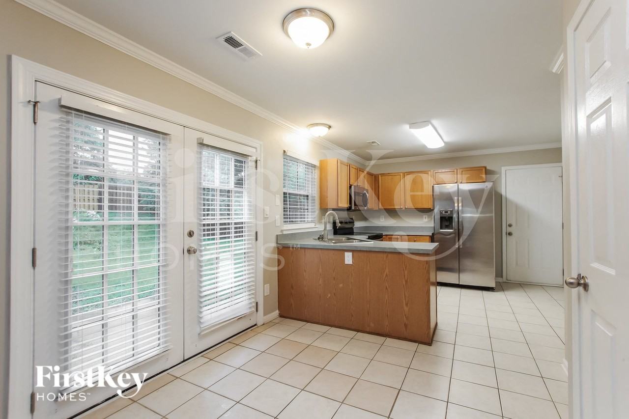 4120 Balsam St - Photo 6 of 15