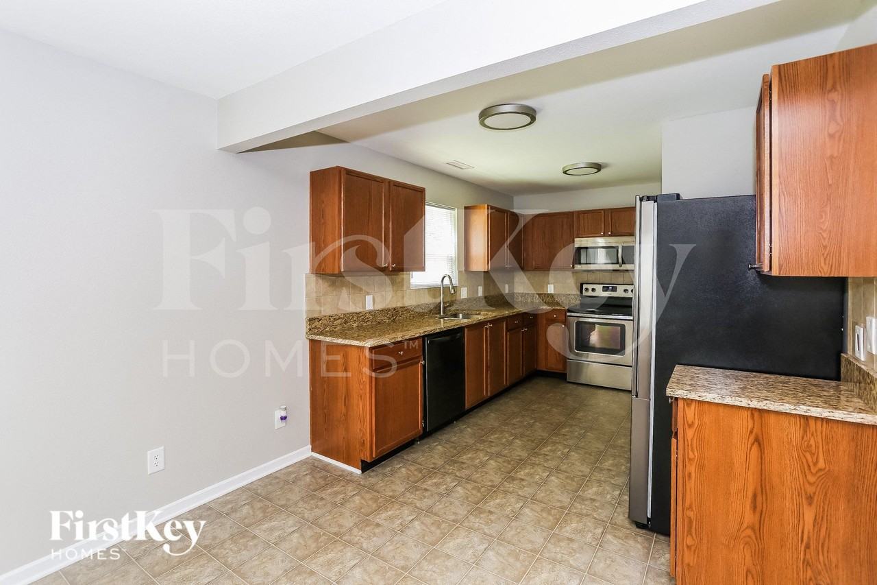 4025 Chandler Haven Dr - Photo 6 of 15