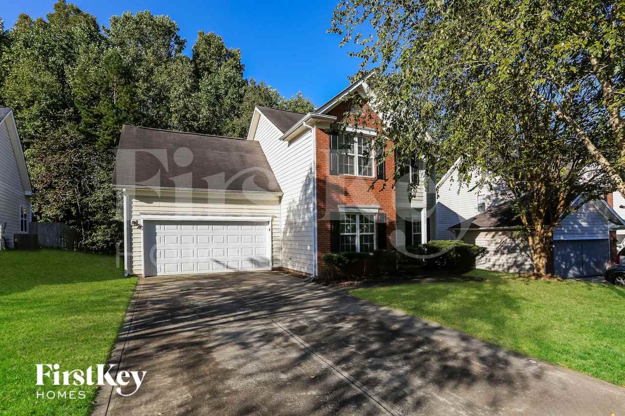 3817 Sipes Ln - Photo 2 of 19