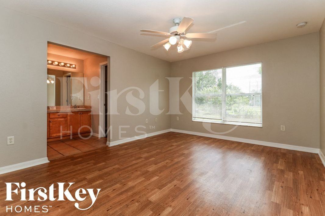 324 Lillon Ave S - Photo 7 of 15