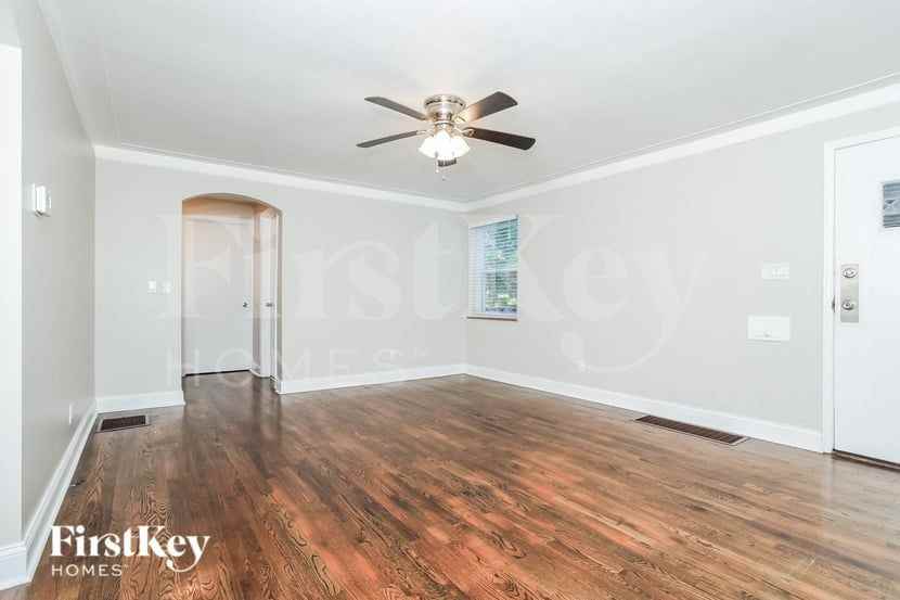 3233 Hanna Ave - Photo 5 of 15