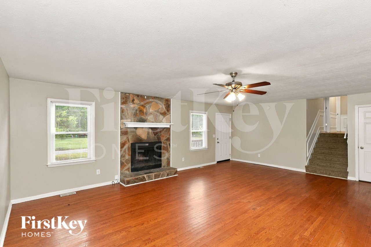 195 Freestone Dr - Photo 3 of 15