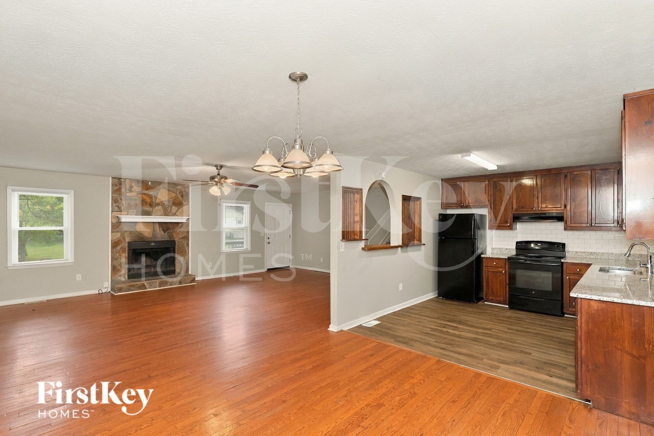 195 Freestone Dr - Photo 5 of 15