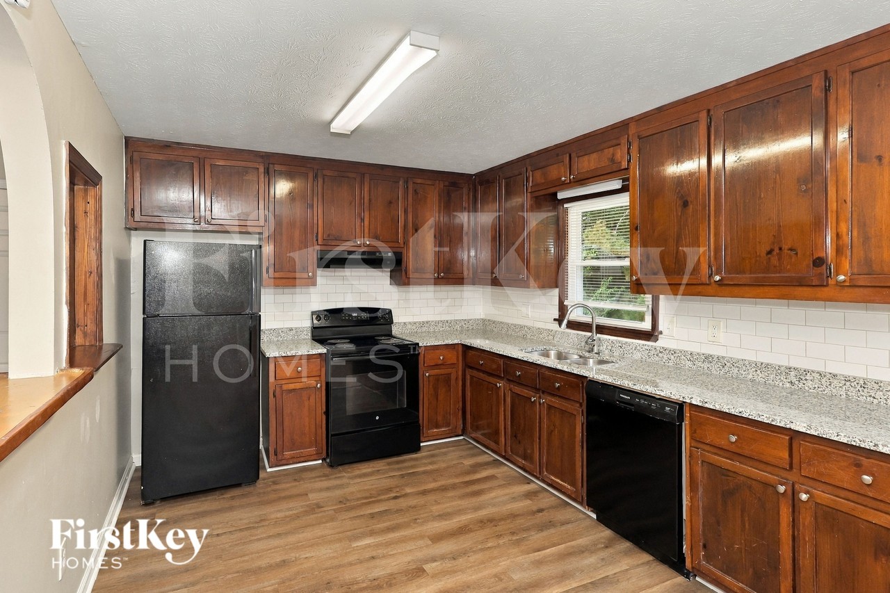 195 Freestone Dr - Photo 6 of 15