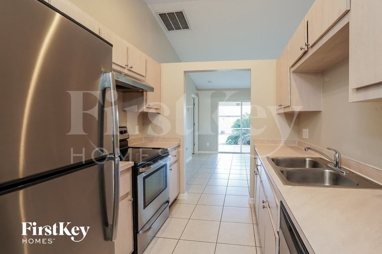 18201 Fern Rd - Photo 7 of 15