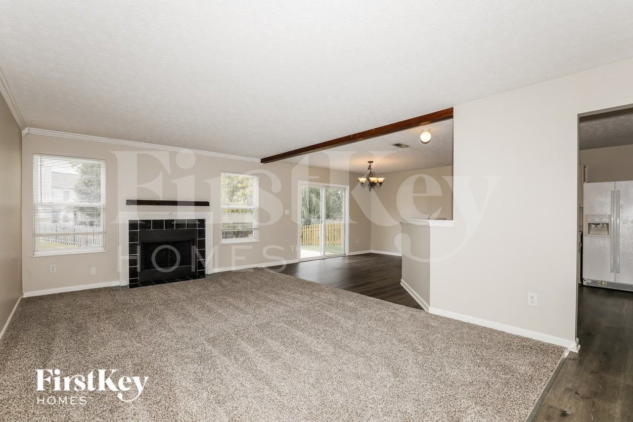 17046 Kirklin Dr - Photo 2 of 19