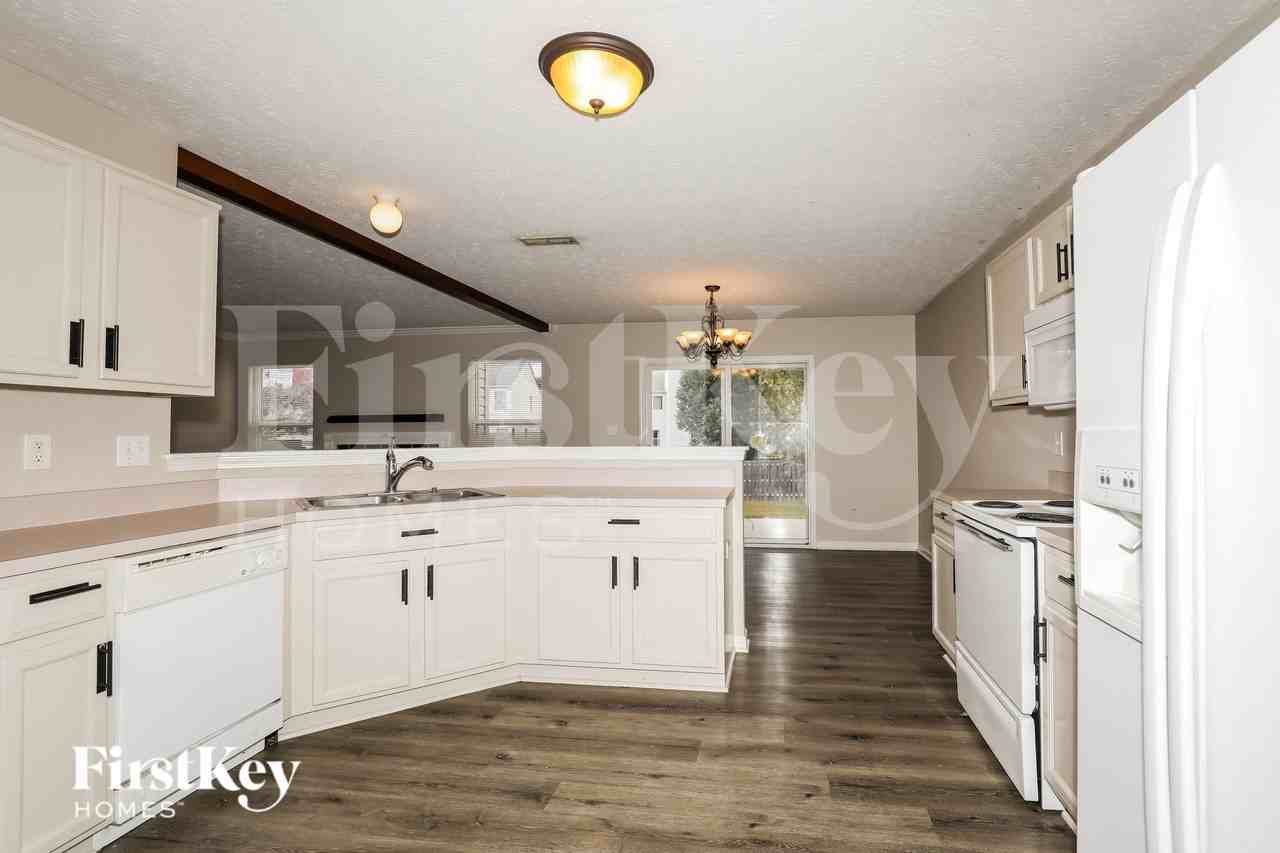 17046 Kirklin Dr - Photo 6 of 19