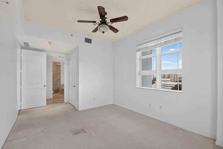 403 North Sapodilla Avenue - Photo 6 of 8