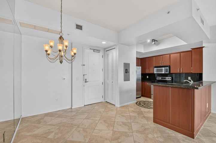 403 North Sapodilla Avenue - Photo 3 of 8
