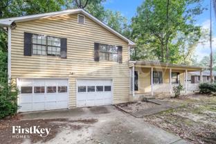 1070 Oak Grove Cir - Photo 1 of 1