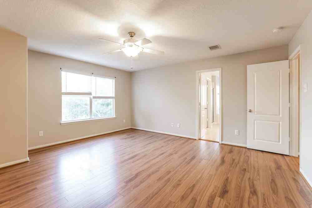 15523 Hinsdale Springs Ln - Photo 7 of 17