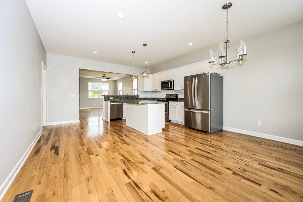 513 Sarver Ave - Photo 6 of 17